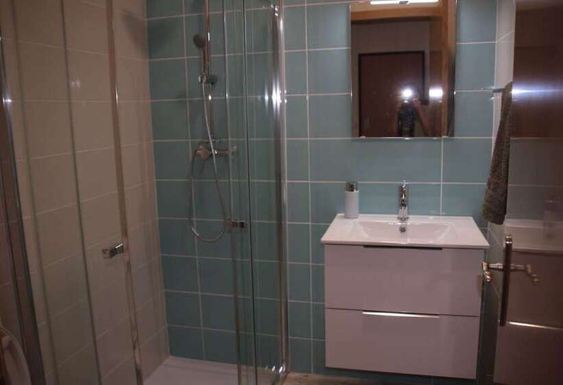 House Of Orchids With Pátio