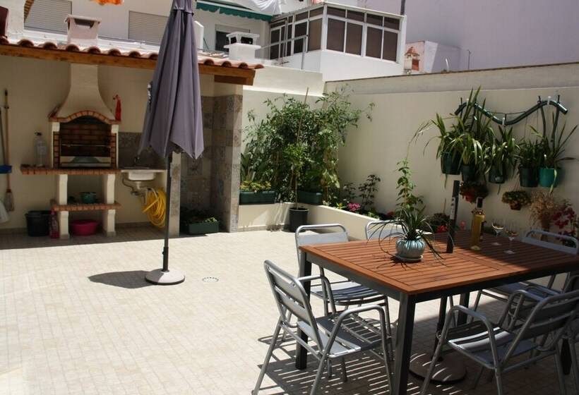 House Of Orchids With Pátio