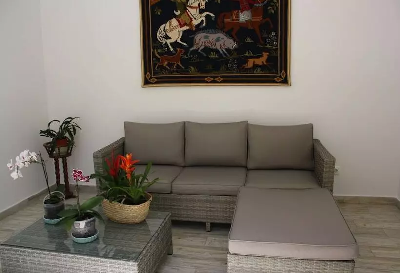 House Of Orchids With Pátio