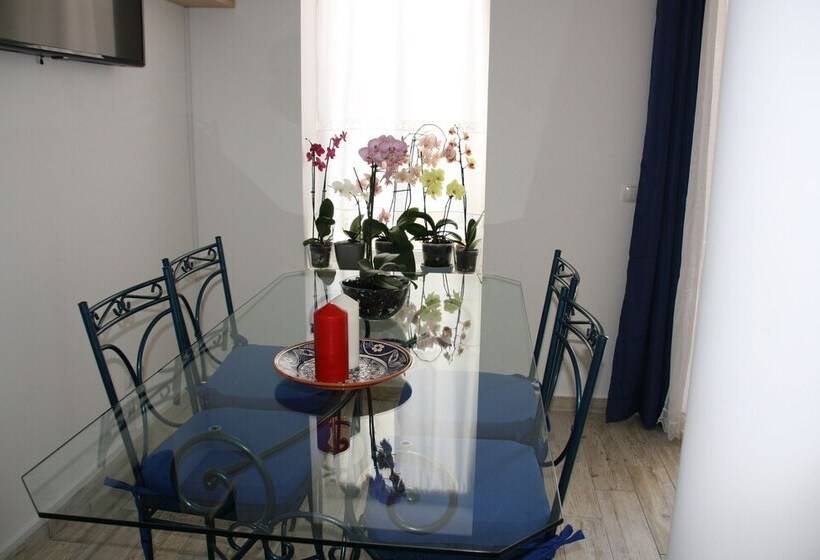 House Of Orchids With Pátio