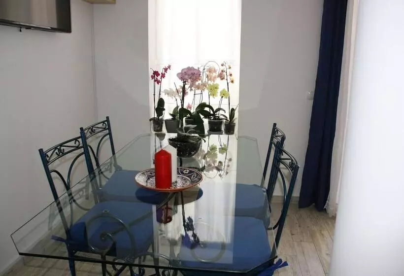 House Of Orchids With Pátio