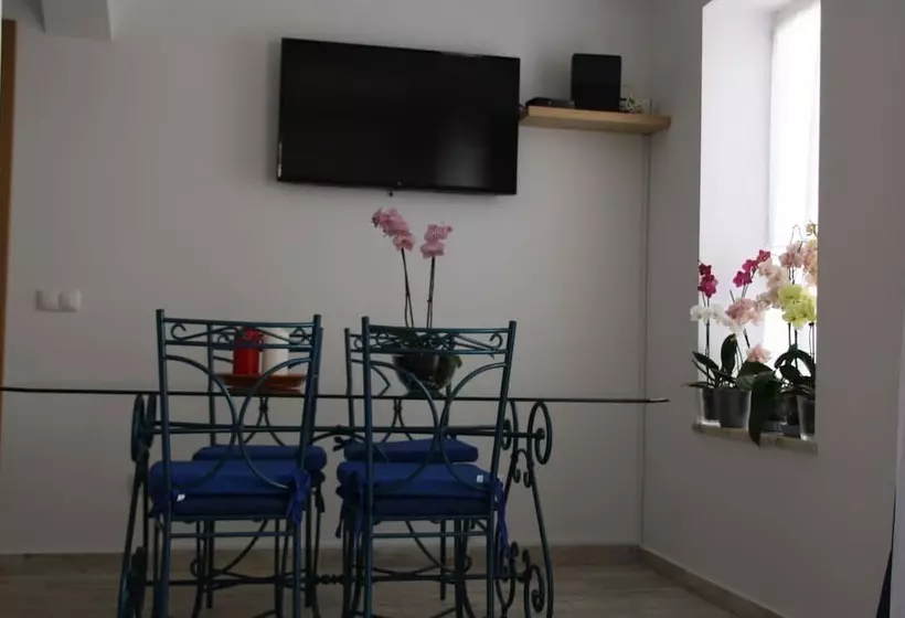 House Of Orchids With Pátio