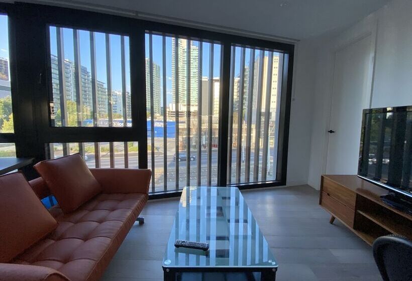 New Luxury 3bedroom Townhouse Cityview