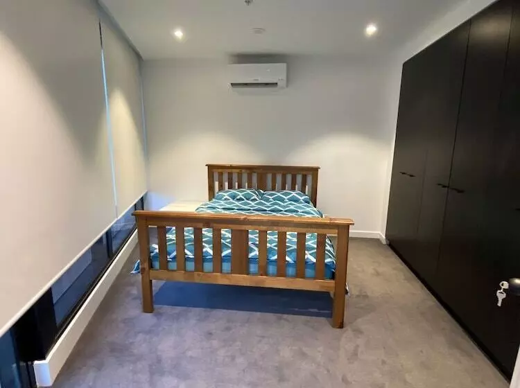 New Luxury 3bedroom Townhouse Cityview