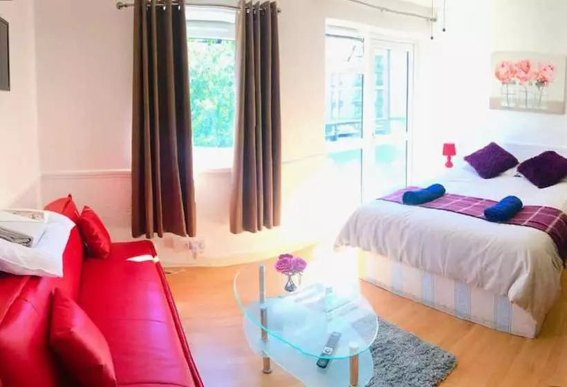 پانسیون St. Vincent Guest House