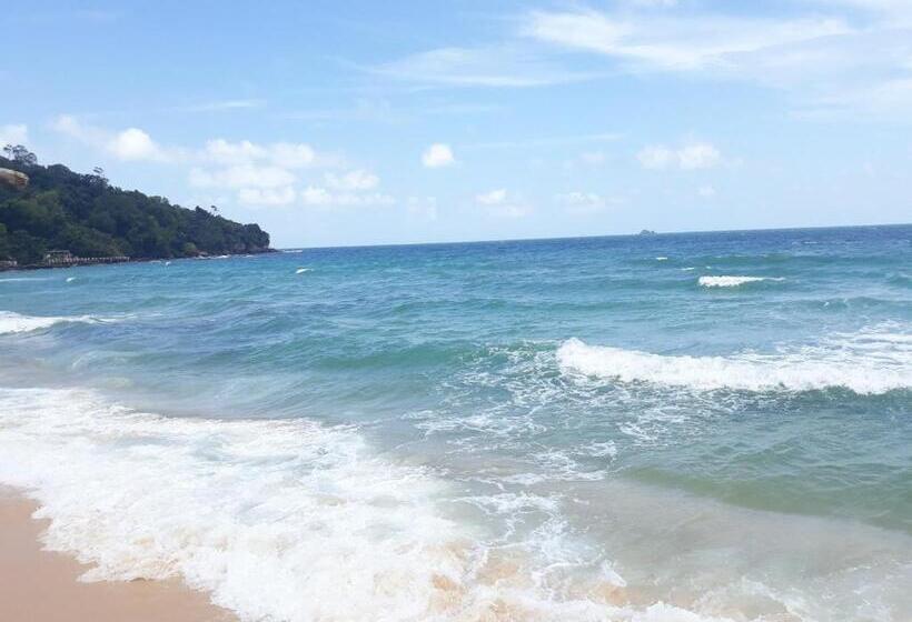 Sleep Box Hostel Phú Quốc