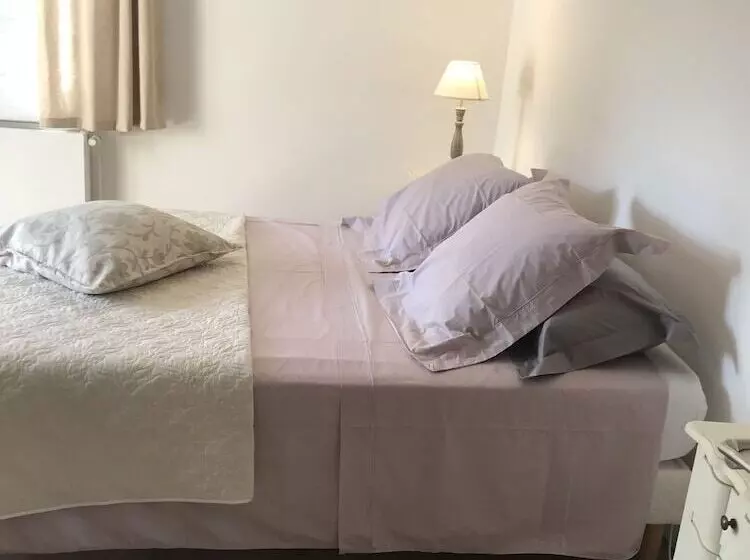 Aamiaismajoitus (B&B) Mas De La Fadeto