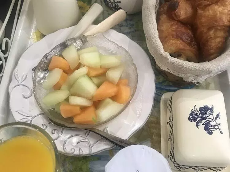 Aamiaismajoitus (B&B) Mas De La Fadeto