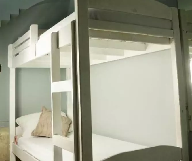 E Transient   Hostel