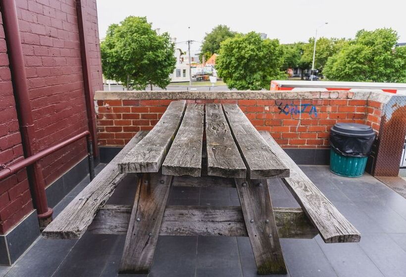 Хостел Royal Derby