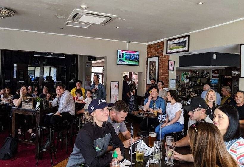 Хостел Royal Derby