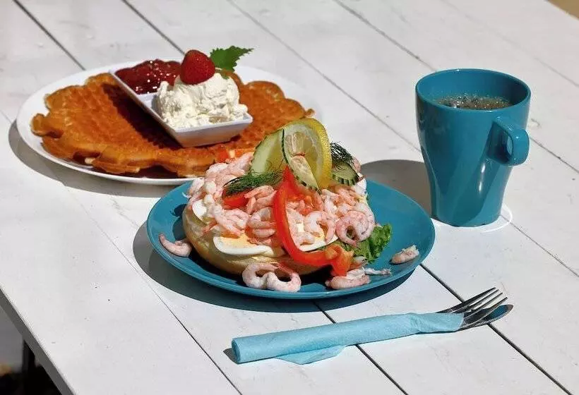 Hotelli Korskullens Camping Stugor & Cafe