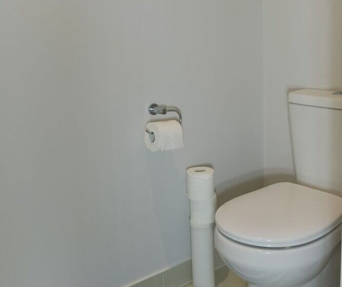 Luxury Waterfront Grand Villa In Melbourne