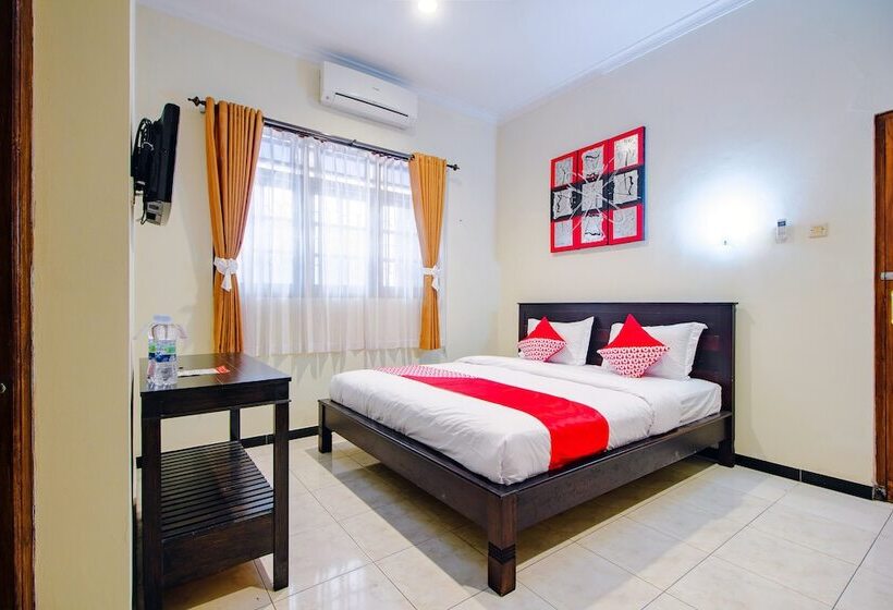 פנסיון Griya Joglo Homestay By Oyo Rooms