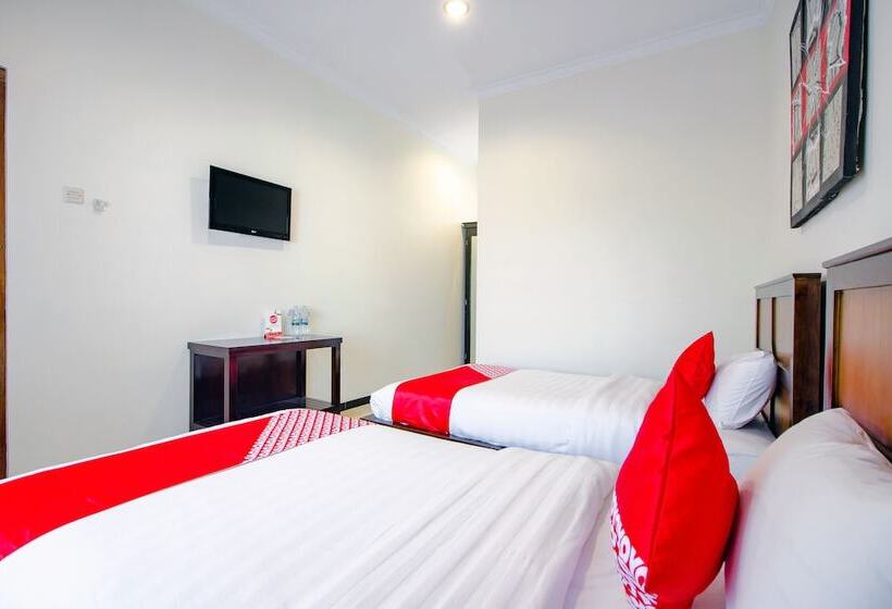 פנסיון Griya Joglo Homestay By Oyo Rooms