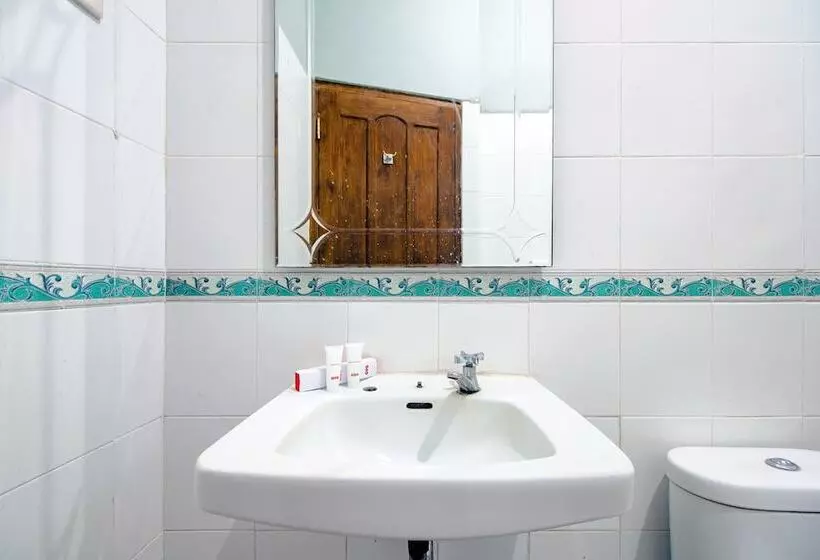 Majatalo Griya Joglo Homestay By Oyo Rooms