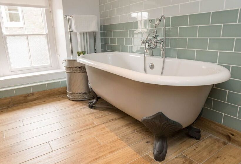 The Horse And Farrier Inn And The Salutation Inn Threlkeld Keswick