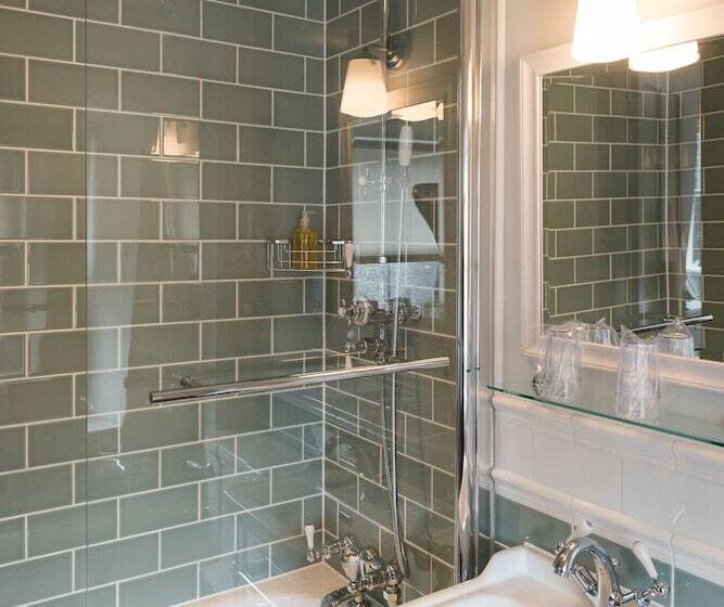 The Horse And Farrier Inn And The Salutation Inn Threlkeld Keswick