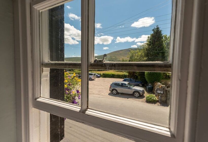 The Horse And Farrier Inn And The Salutation Inn Threlkeld Keswick