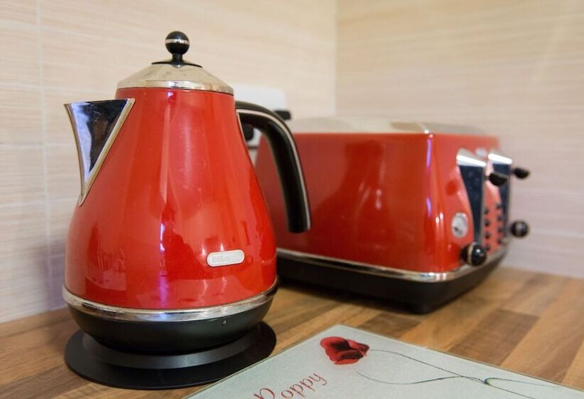 The Horse And Farrier Inn And The Salutation Inn Threlkeld Keswick