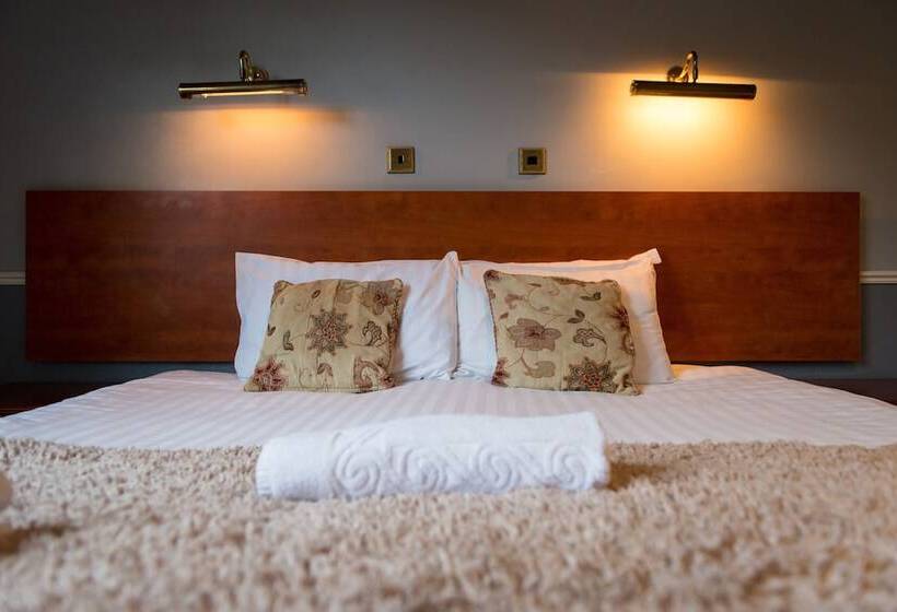 The Horse And Farrier Inn And The Salutation Inn Threlkeld Keswick