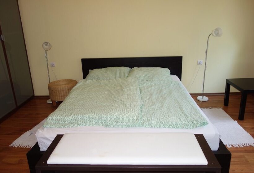 Tolstov Hotels Media Harbour Apartment