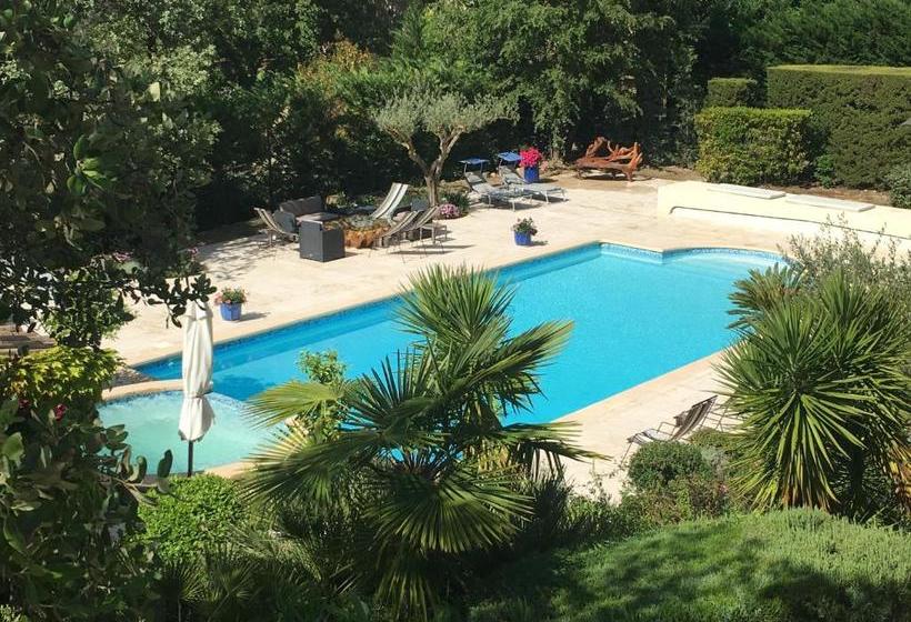 ベッドアンドブレックファースト Le Marijas