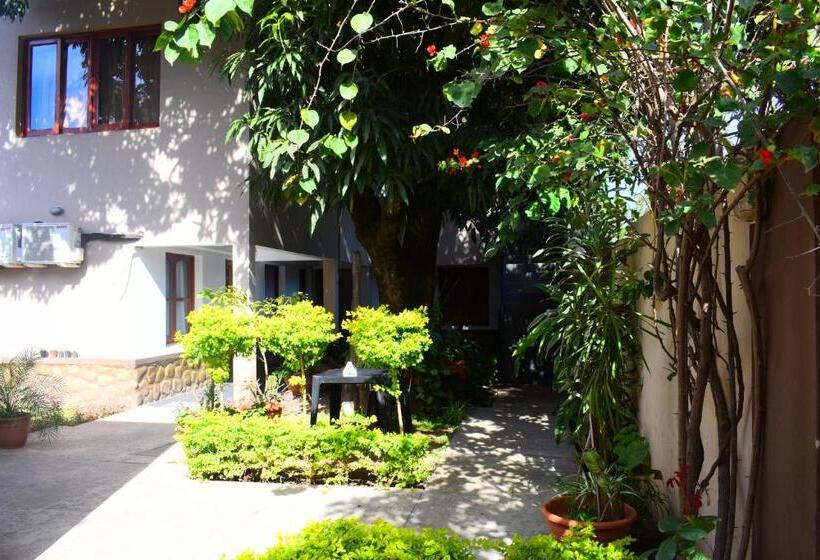 Хостел Benitez Hosteria