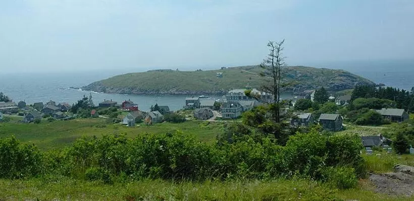 Hotelli East Wind Inn & Suites