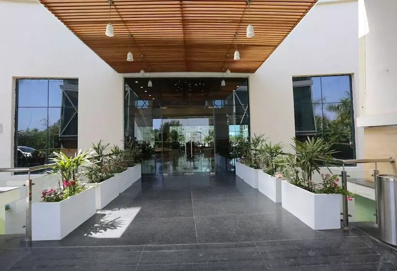 ホテル Four Leaf Service Suites