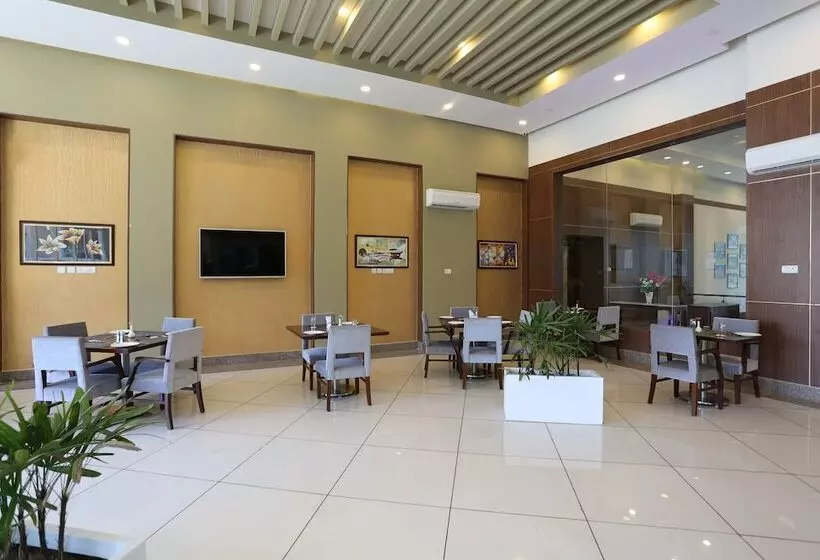 ホテル Four Leaf Service Suites