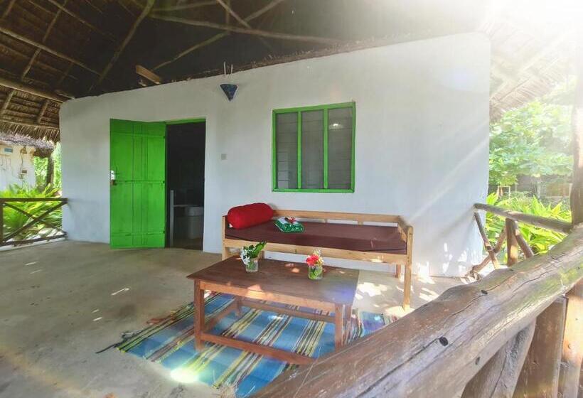 בית מלון כפרי Garden Beach Bungalows Jambiani
