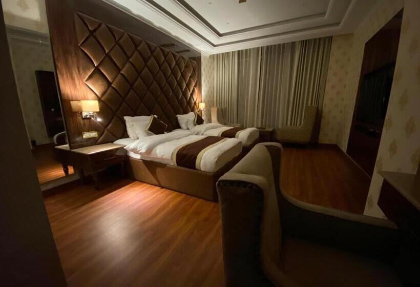 فندق Grand Him Queen Ac Centralized