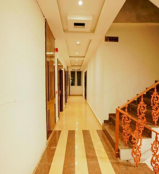 فندق Grand Him Queen Ac Centralized