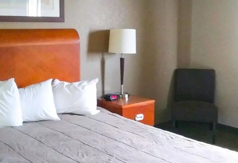 Hotelli Heritage Place Inn & Suites