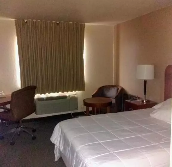 Hotelli Heritage Place Inn & Suites