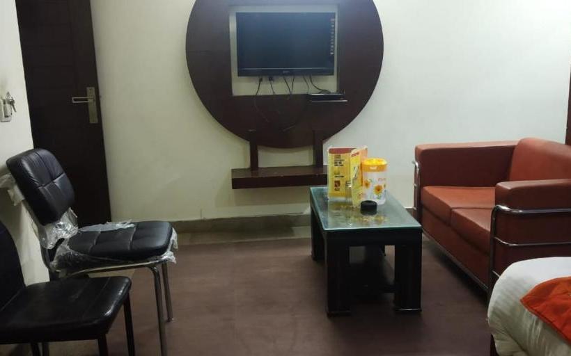 Hotel Adb  Rooms  Saya Deluxe