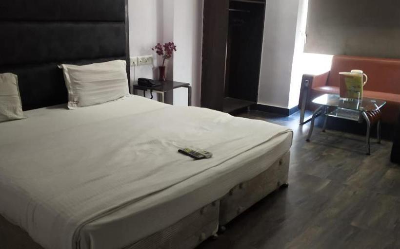 Hotel Adb  Rooms  Saya Deluxe