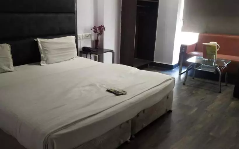 ホテル Adb  Rooms  Saya Deluxe