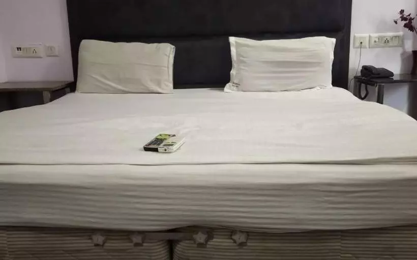 ホテル Adb  Rooms  Saya Deluxe