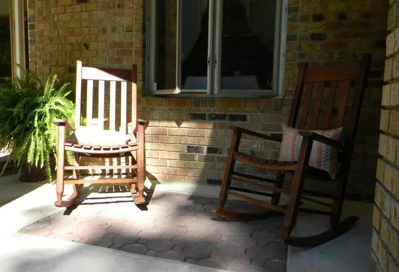 Jordan Lake B & B