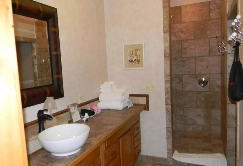 Jordan Lake B & B