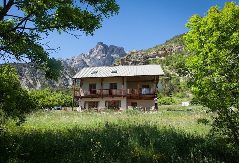 ペンション Gite Les Carlines