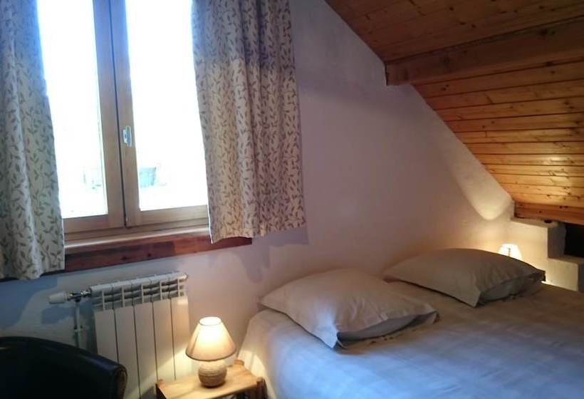 ペンション Gite Les Carlines