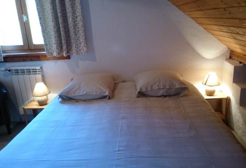 ペンション Gite Les Carlines