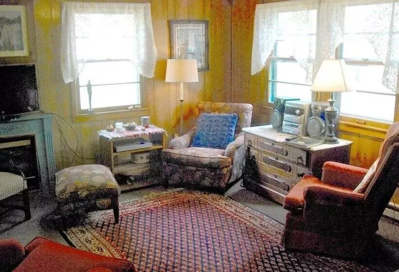 Rock Eddy Bluff Farm