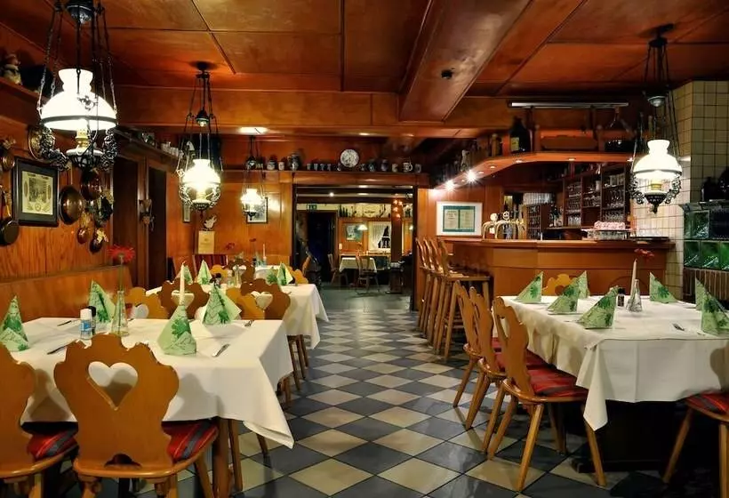 Hotelli Gasthof Zum Bäcker