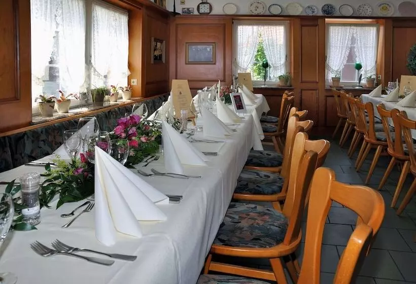 Hotelli Gasthof Zum Bäcker