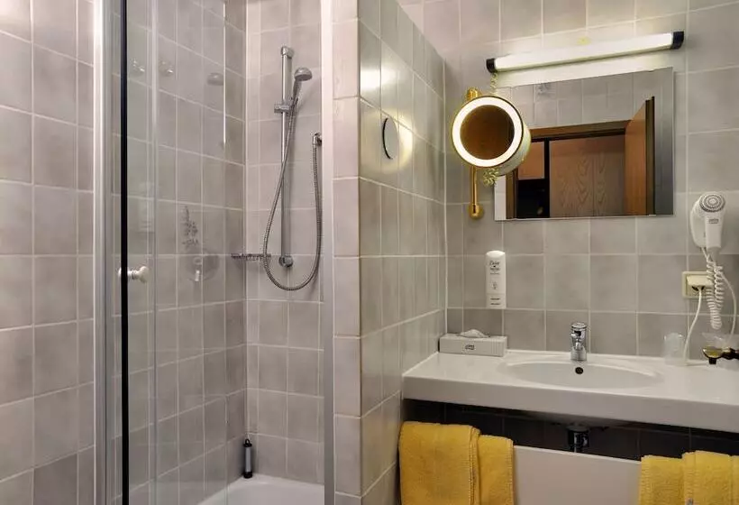 Hotelli Gasthof Zum Bäcker