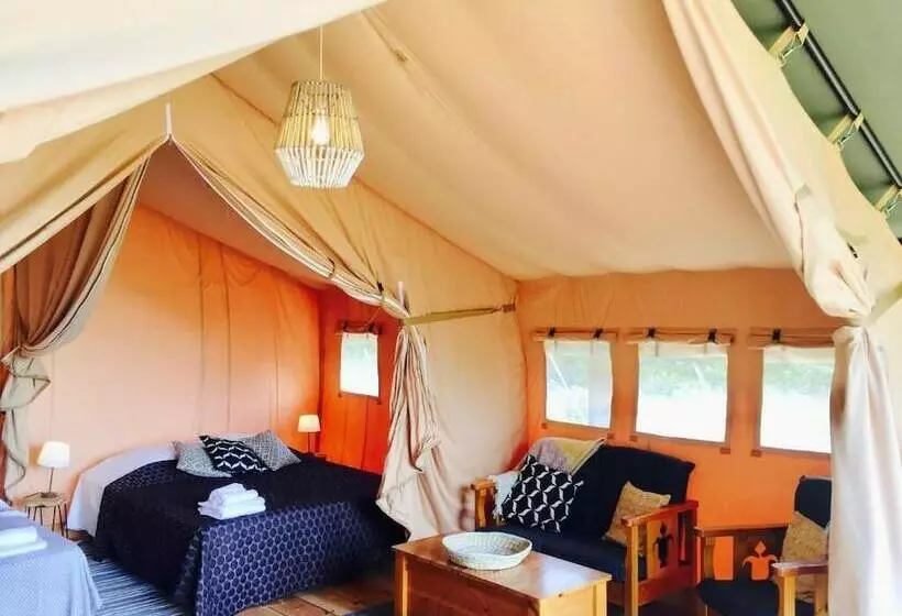 Hotelli Domaine De La Vitarelle Glamping